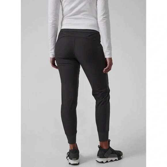 Athleta Headlands Hybrid Trek Jogger - Picture 3 of 13